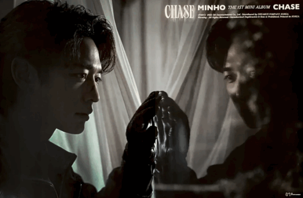 [POSTER#190~193] Minho - Chase - Image 2