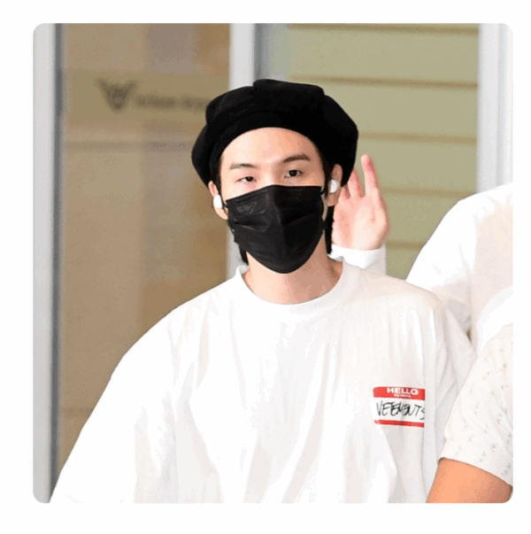UNIVERSAL CHEMISTRY - BTS JIMIN SUGA Black Newsboy Cap - Image 2