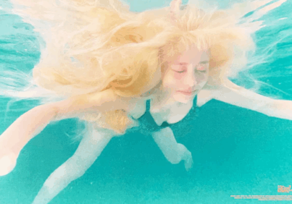 [POSTER 303-304] CHUU - HOWL 1ST SOLO ALBUM - Image 2