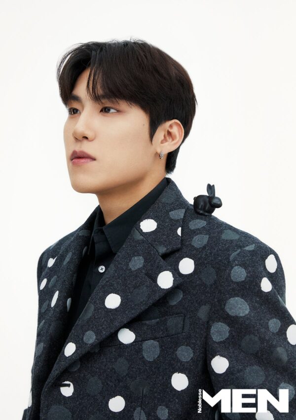 NOBLESSE MEN 2023 JANUARY ISSUE (STRAY KIDS HYUNJIN & FELIX , AB6IX PHOTO SHOOT ) - Image 4