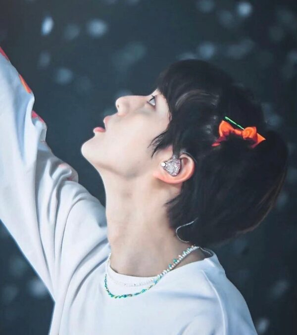 ABITMOR RAINBOW N NECKLACE (JIN'S PICK) - Image 5
