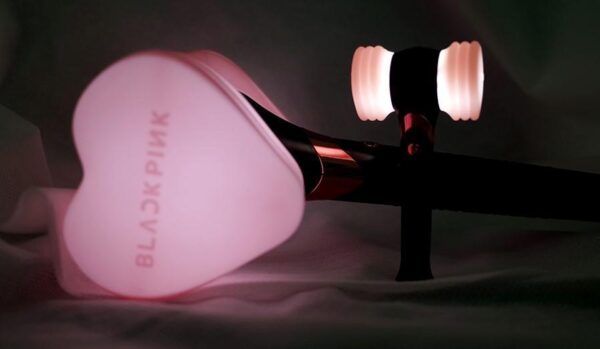 BLACKPINK - LIGHT STICK KEYRING - Image 4