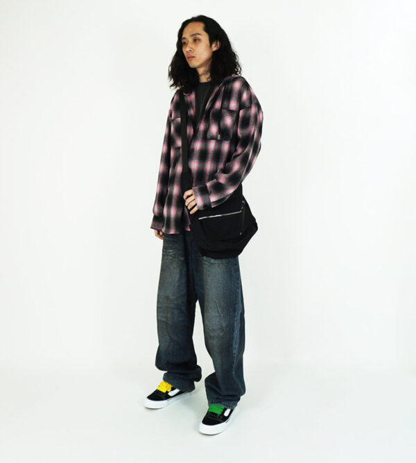 SK8ER ROCK - SKZ Bangchan Hombre Check Hoodie Shirt Pink - Image 4