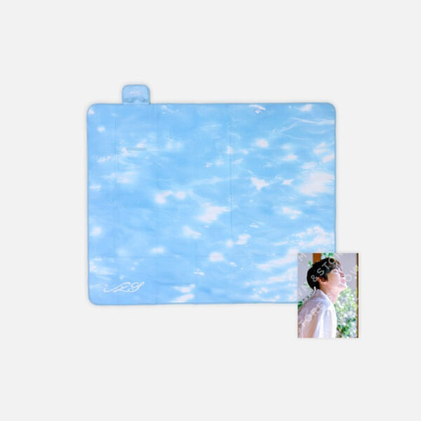 [Pre-Order] NCT DOYOUNG - SOAR 2ND ALBUM OFFICIAL MD PICNIC MAT